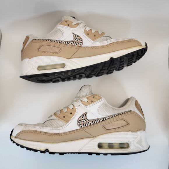 Nike Air Max 90 United In Victory White Hemp FB2617-100 Women’s Size 7 Sneakers - Picture 3 of 13